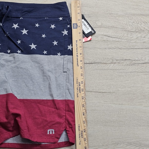 Travis Mathew Board Shorts Mens 33 USA  American Flag Pockets Colorblock Pocket - Picture 8 of 10